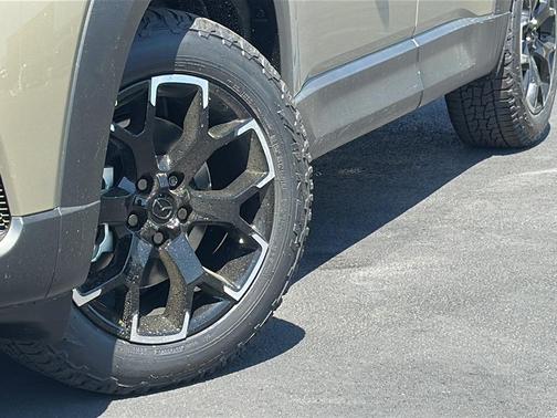 Zircon Sand Metallic 2026 Mazda CX-50 2.5 S Meridian Edition