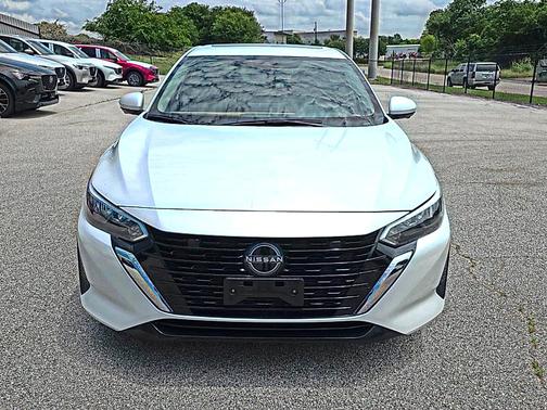 Aspen White 2024 Nissan Sentra SV