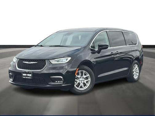 2023 Chrysler Pacifica Touring-L