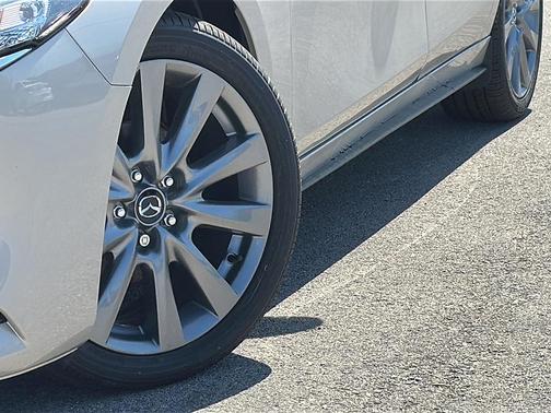 2025 Mazda Mazda3 FWD w/Preferred Package