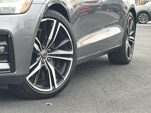 2019 Volvo S60 T6 R-Design