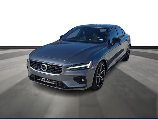 2019 Volvo S60 T6 R-Design