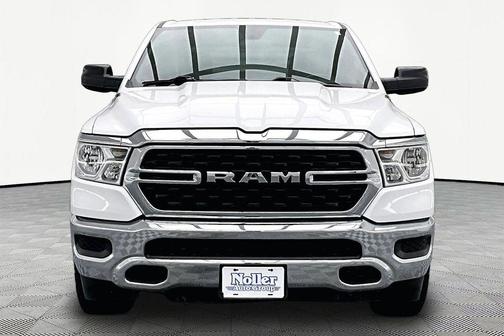 Bright White Clearcoat 2024 RAM 1500 Big Horn/Lone Star