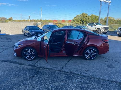 2022 Nissan Sentra SR