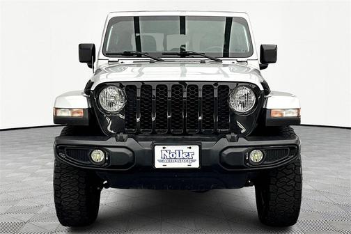 2022 Jeep Gladiator Sport