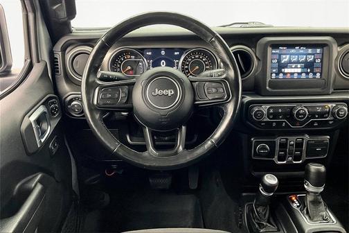 2022 Jeep Gladiator Sport