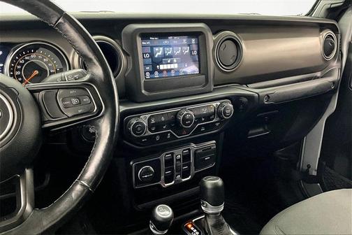 2022 Jeep Gladiator Sport