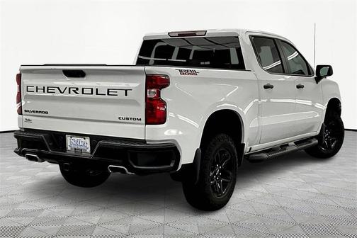2023 Chevrolet Silverado 1500 Custom Trail Boss