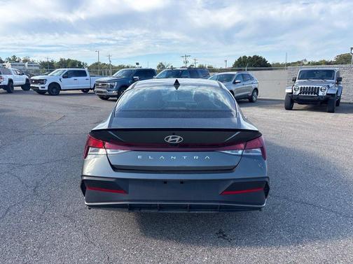 Amazon Gray 2025 Hyundai ELANTRA SEL Sport