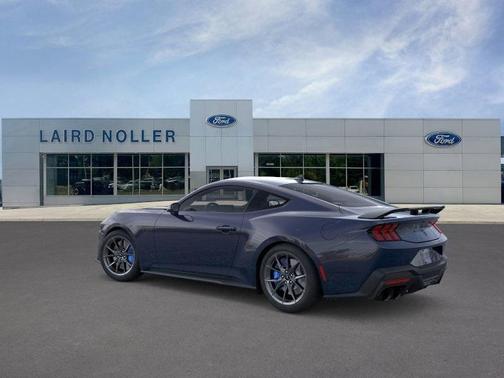 2025 Ford Mustang Dark Horse
