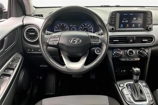 2021 Hyundai KONA SEL