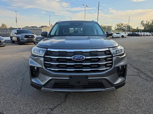 Carbonized Gray Metallic 2026 Ford Explorer Active