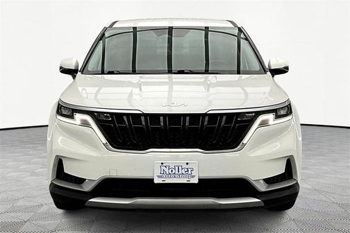 2023 Kia Carnival LX