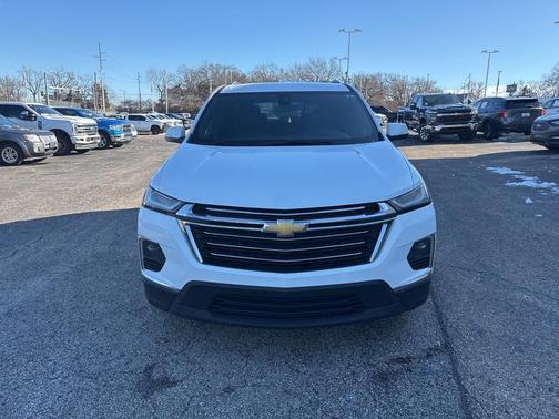 2022 Chevrolet Traverse LT Cloth