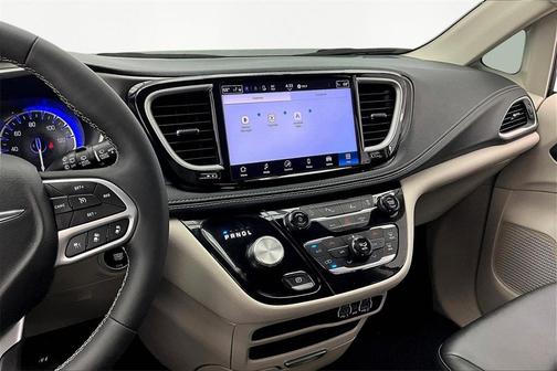 2024 Chrysler Pacifica Touring-L