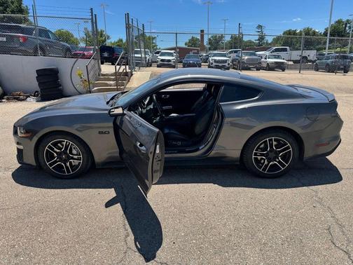 Magnetic 2018 Ford Mustang GT Premium
