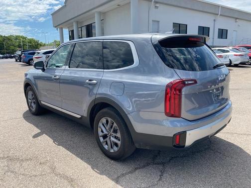 2023 Kia Telluride LX