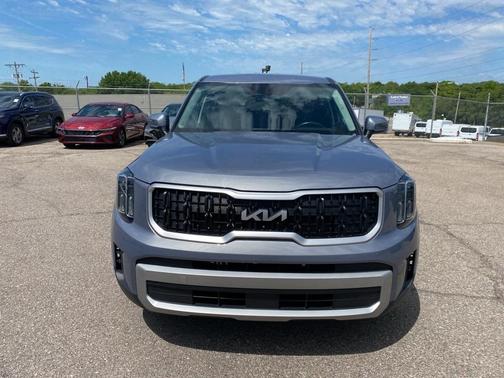 2023 Kia Telluride LX