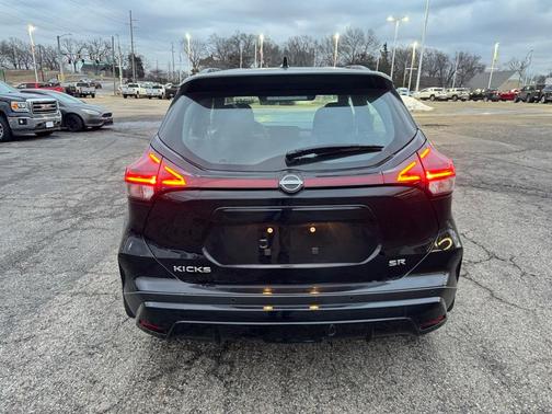 2024 Nissan Kicks SR