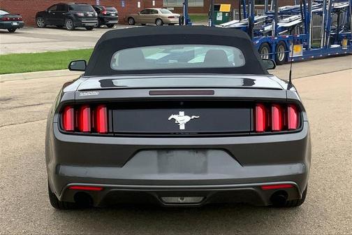 2015 Ford Mustang V6