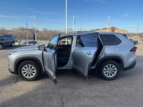 2025 Toyota Grand Highlander XLE