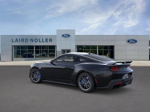 2025 Ford Mustang Dark Horse