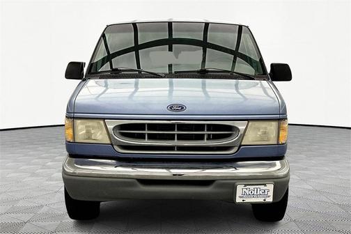 1997 Ford Club Wagon XLT