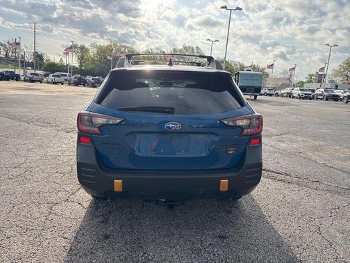 Geyser Blue 2024 Subaru Outback Wilderness