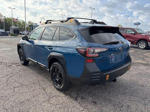 Geyser Blue 2024 Subaru Outback Wilderness