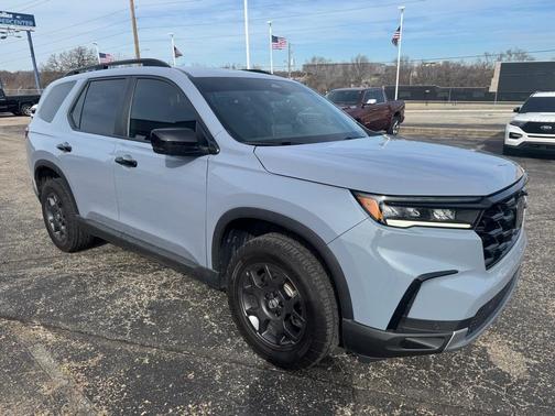 2023 Honda Pilot TrailSport