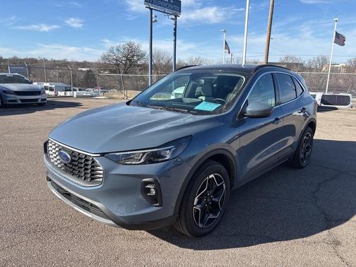 2025 Ford Escape Platinum