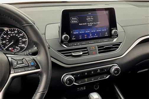 2022 Nissan Altima 2.5 SV