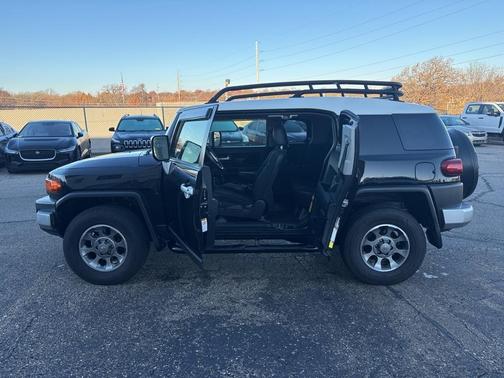 2013 Toyota FJ Cruiser Base