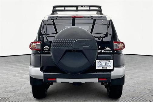 2013 Toyota FJ Cruiser Base