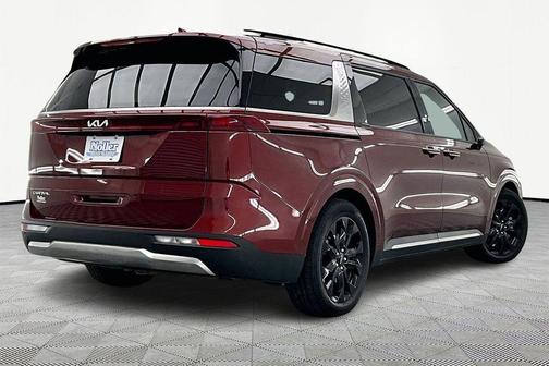 2024 Kia Carnival SX