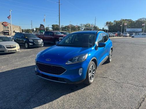 2020 Ford Escape SEL