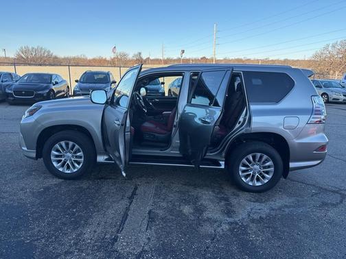 2022 Lexus GX 460 Base