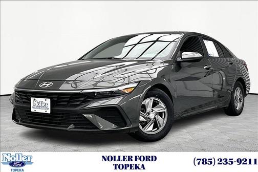 2024 Hyundai ELANTRA SE