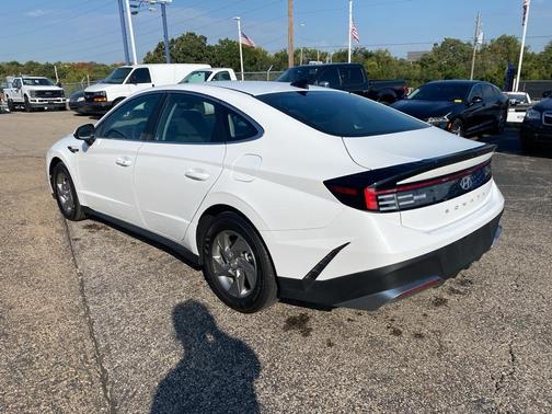 2025 Hyundai SONATA SE