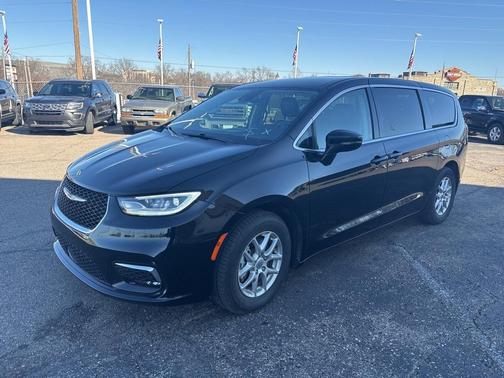 2024 Chrysler Pacifica Touring-L