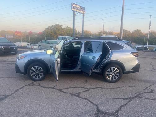 2021 Subaru Outback Premium