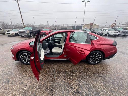 2025 Hyundai SONATA SEL