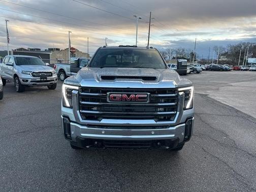 2025 GMC Sierra 3500 SLT