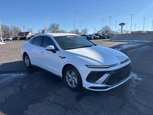 2025 Hyundai SONATA SE