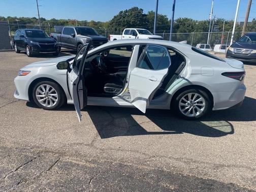 2024 Toyota Camry LE