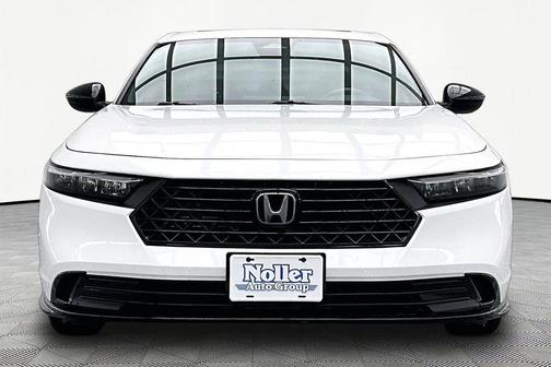 Platinum White Pearl 2023 Honda Accord Hybrid Sport-L