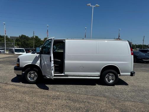 2023 Chevrolet Express 2500 Work Van