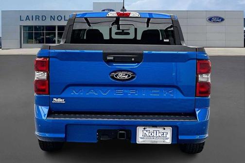 Velocity Blue 2026 Ford Maverick Lobo High