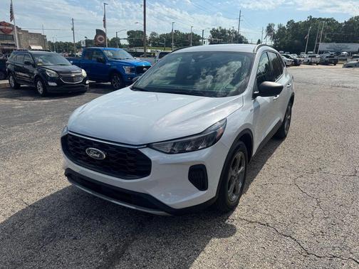 Space Silver 2025 Ford Escape ST-Line