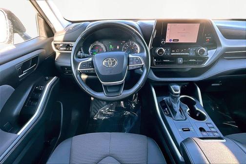 2024 Toyota Highlander Hybrid LE